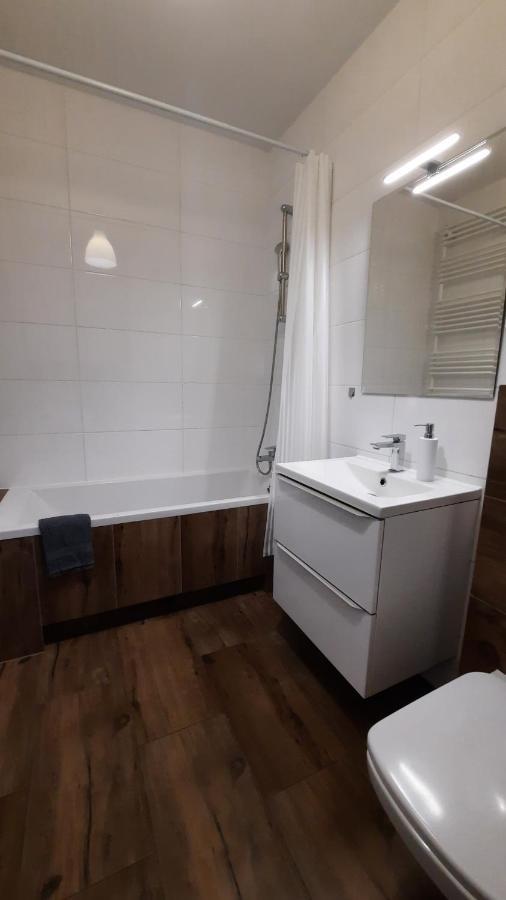 Ferienwohnung Ursa - Wygodny Apartament I Bezplatny Parking Na Miejscu Warschau Exterior foto