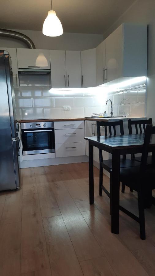 Ferienwohnung Ursa - Wygodny Apartament I Bezplatny Parking Na Miejscu Warschau Exterior foto